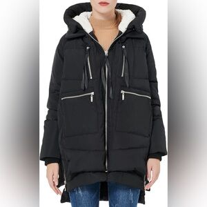 the famous AMAZON OROLAY coat in BLACK sz L
